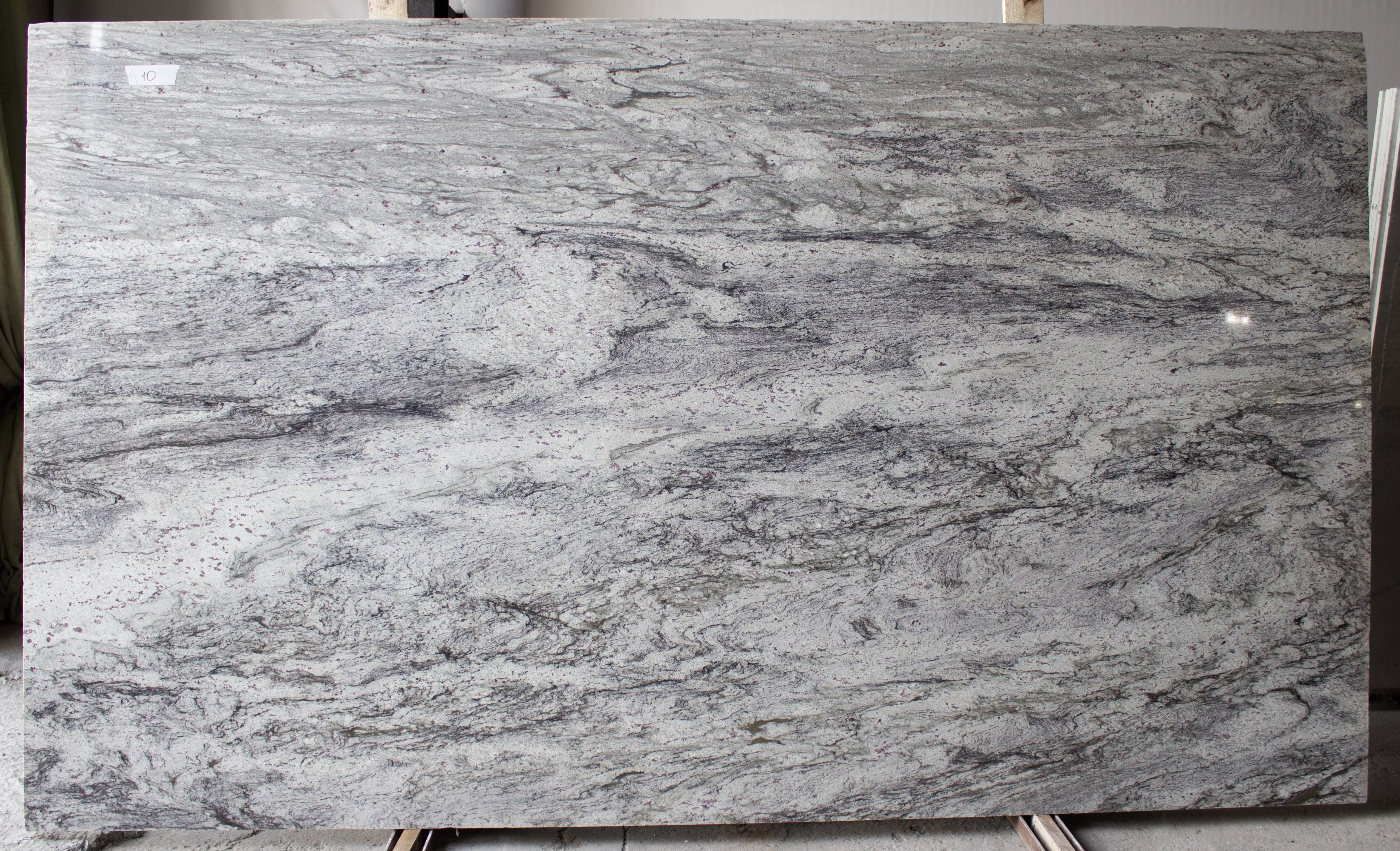 Тундра Вайт (Thunder White) №10 3370х1990х30