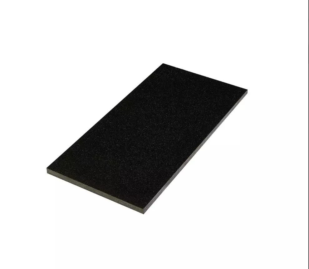 Плита гранитная Абсолют Блэк (Absolute Black) 600х300х18(20) Полированная