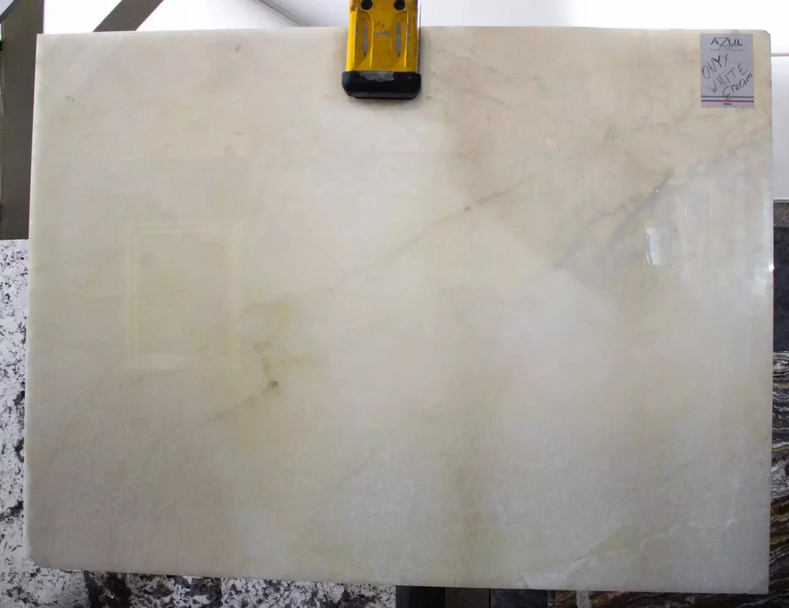 Оникс Вайт Крем (Onyx White Cream) №10 2650х1860х16